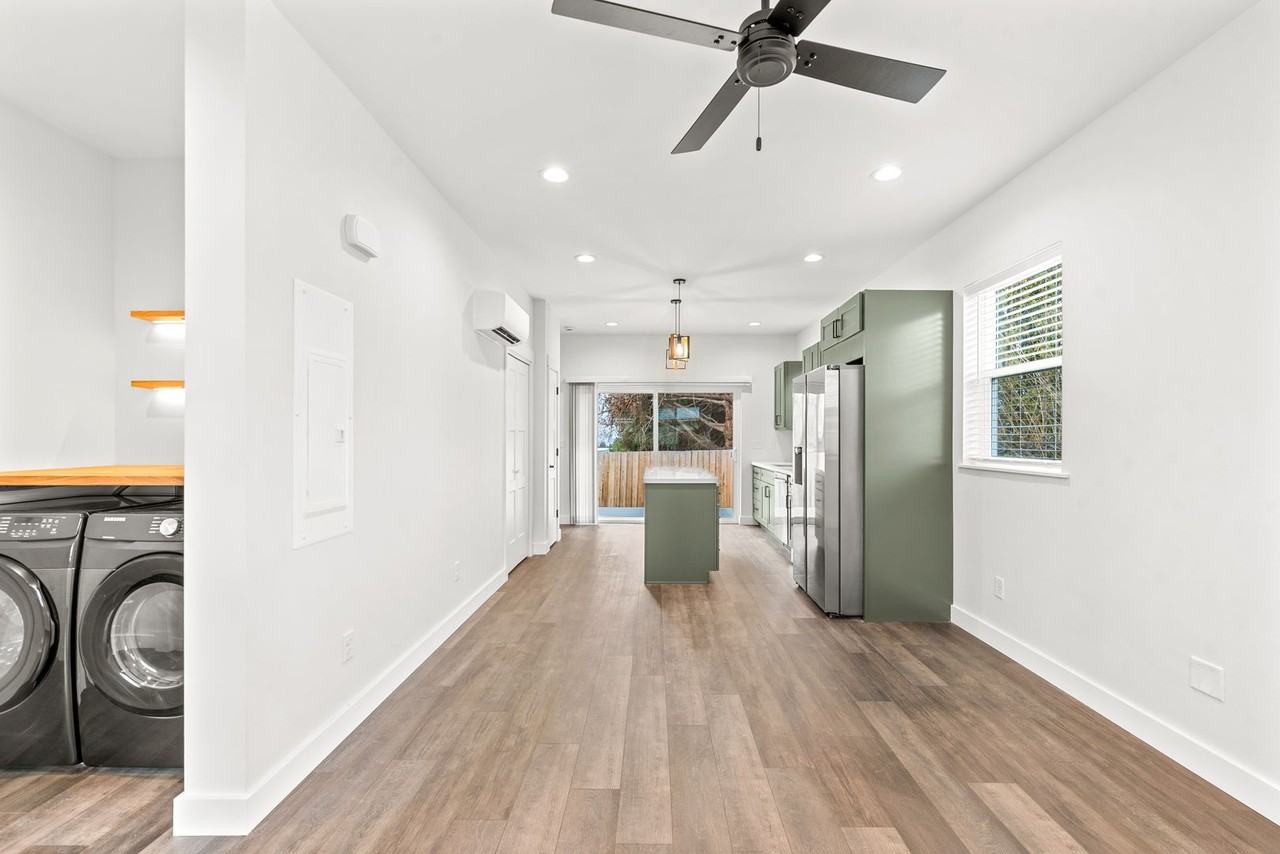 458 N James Ave - Photo 4 of 24