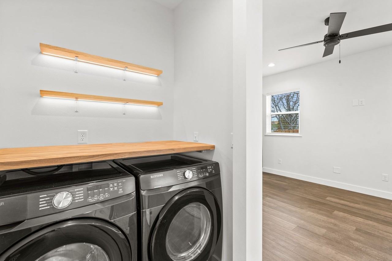 458 N James Ave - Photo 6 of 24