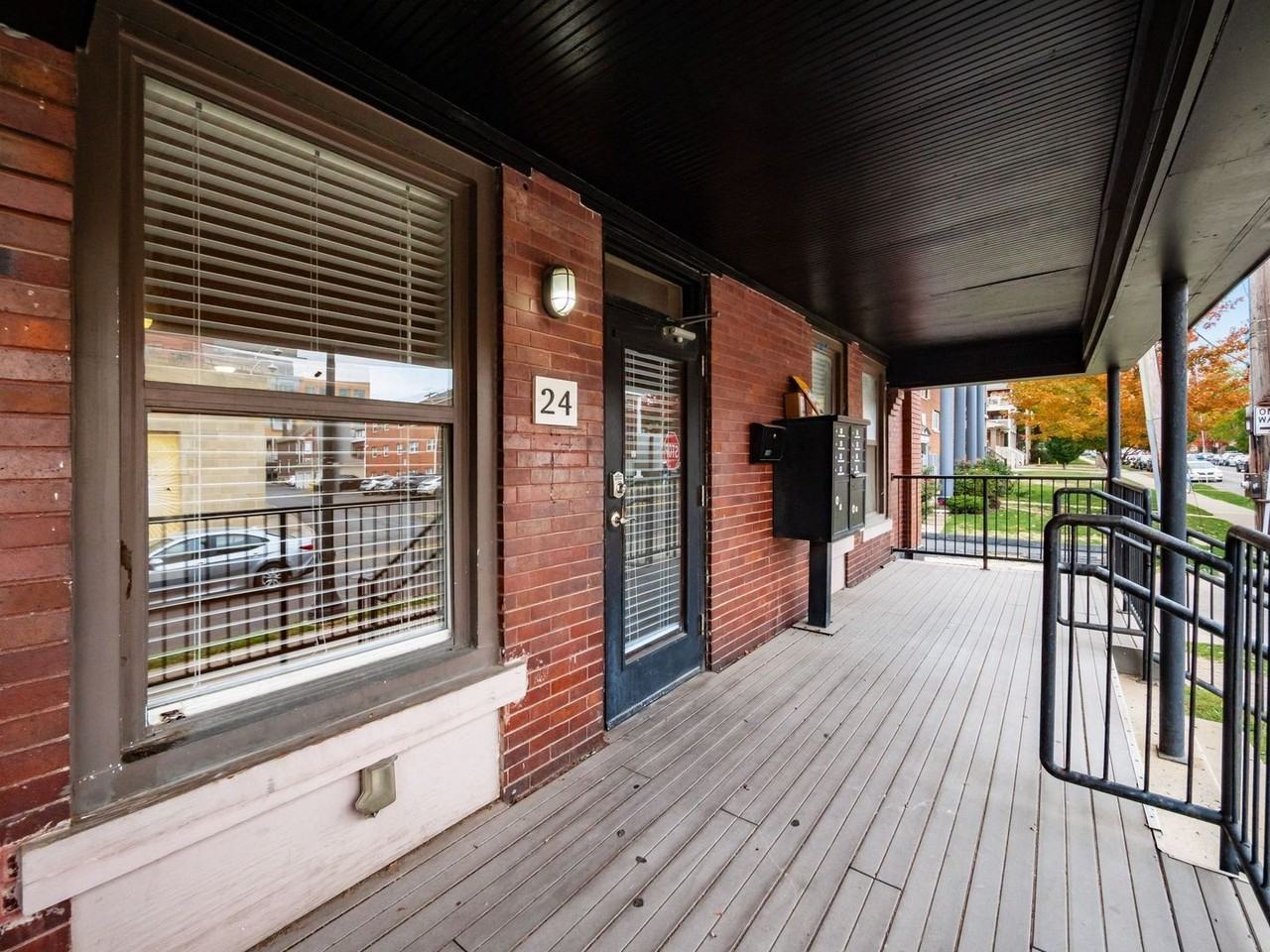 24 Chittenden Ave - Photo 2 of 32