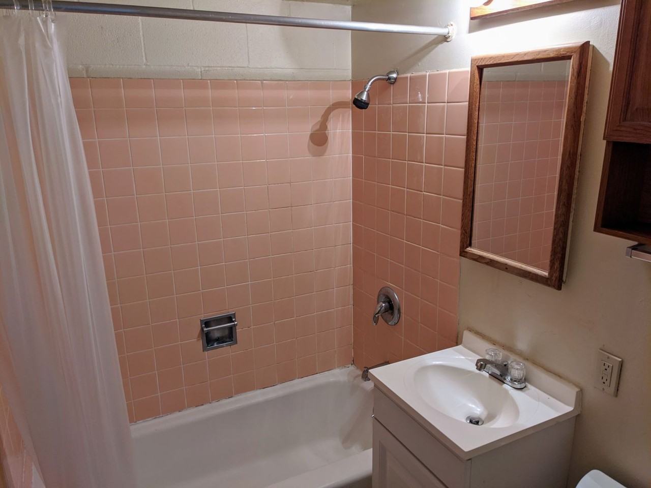 Campus Apartments - Photo 5 of 13