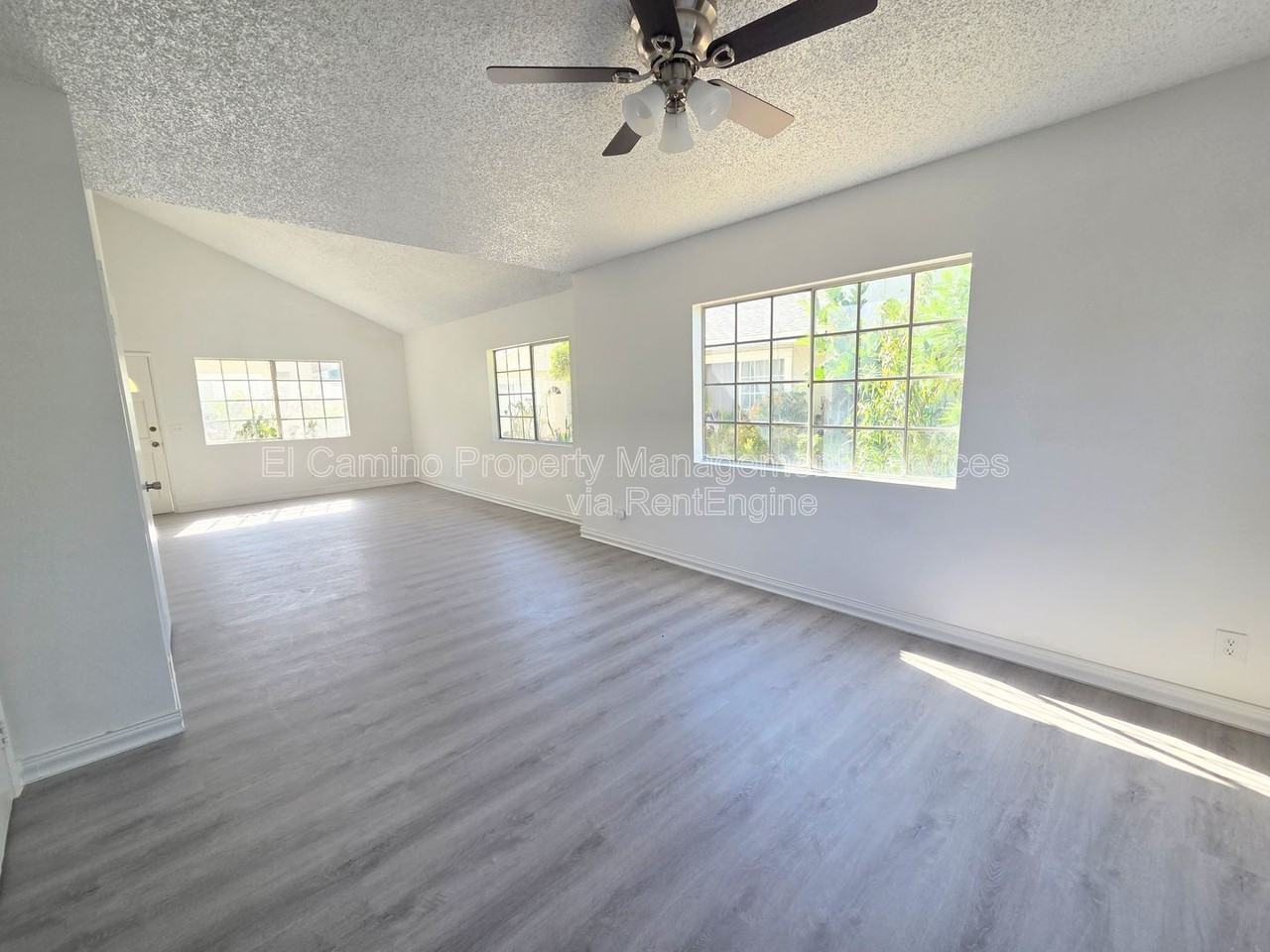 11140 Duncan Ave #C - Photo 4 of 23