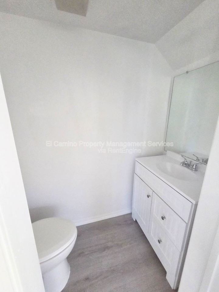 11140 Duncan Ave #C - Photo 7 of 23