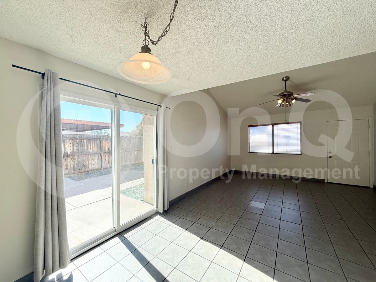 2233 W Farmdale Ave #15 - Photo 3 of 17