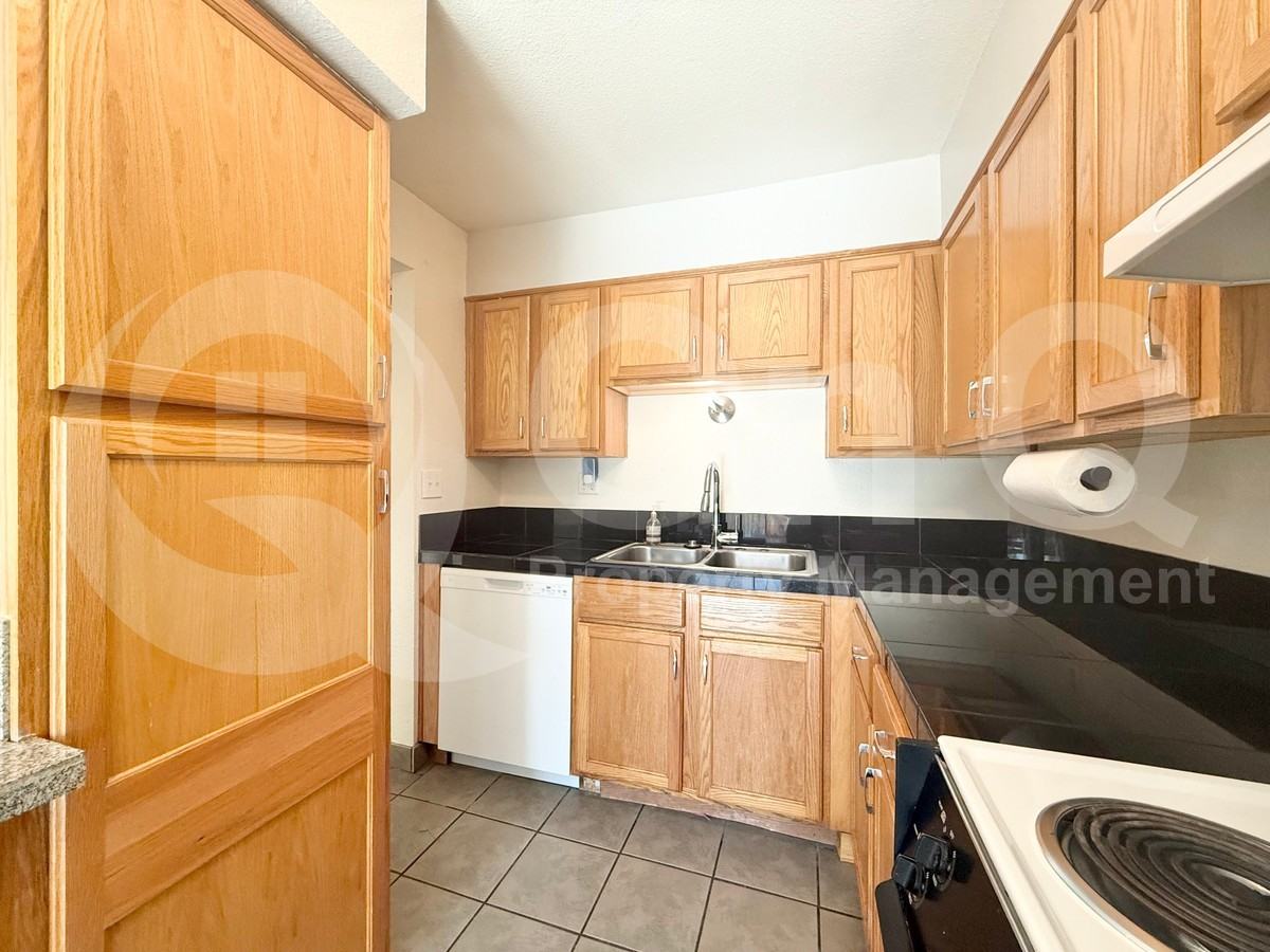 2233 W Farmdale Ave #15 - Photo 7 of 17