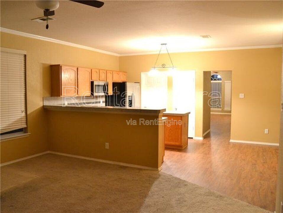 1121 Mckavett Dr - Photo 6 of 12