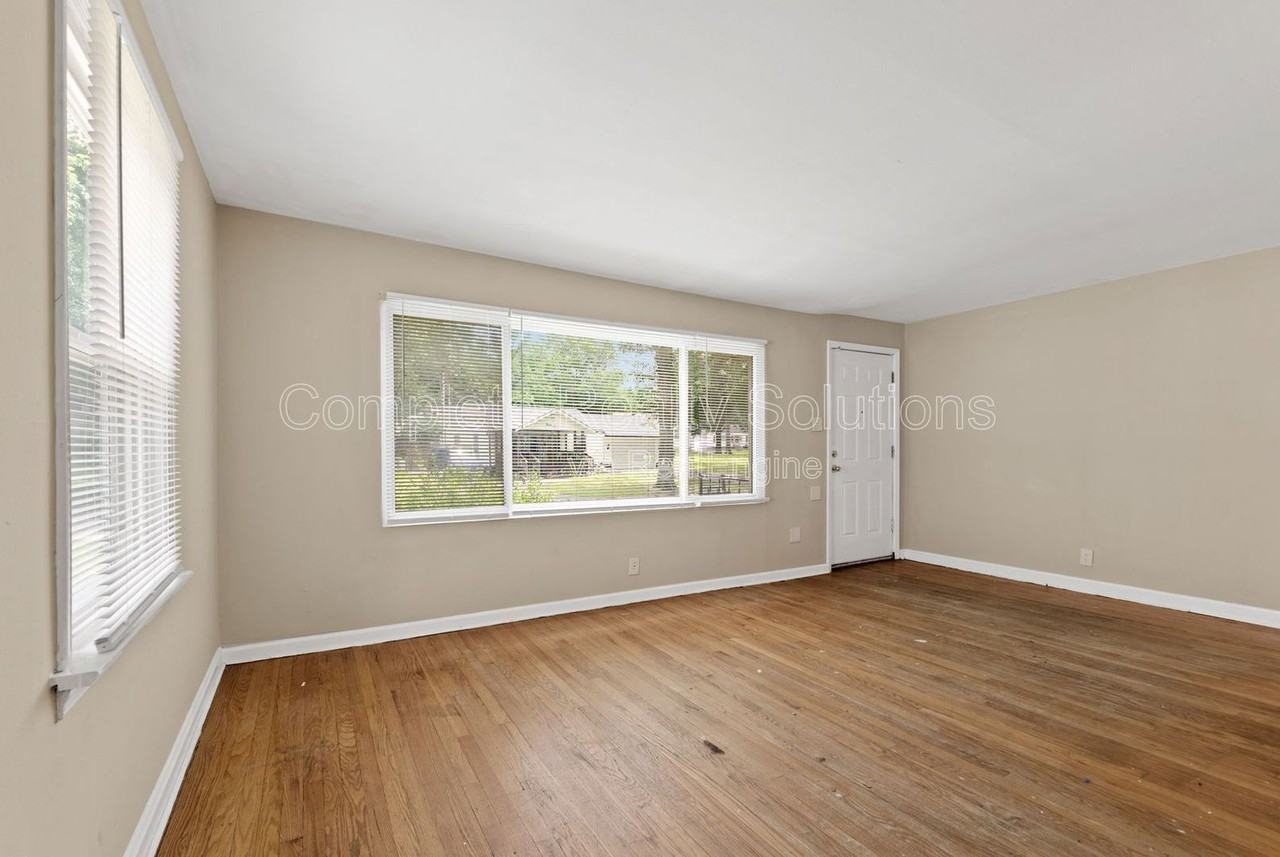 2019 Raven Dr - Photo 3 of 22