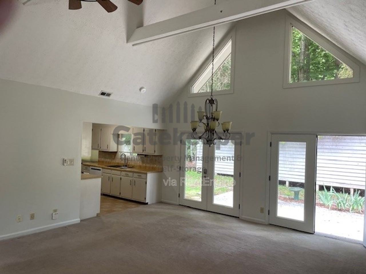 100 Sandown Dr - Photo 5 of 18