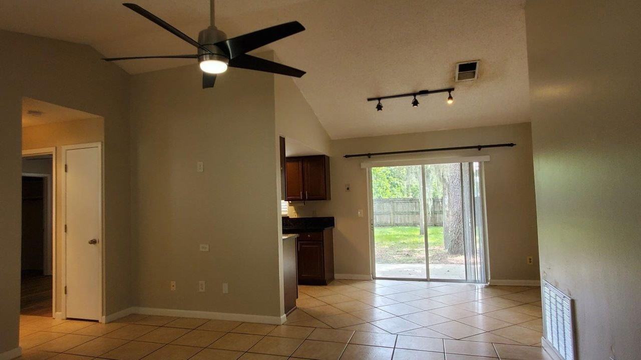 9220 Larette Dr - Photo 7 of 22