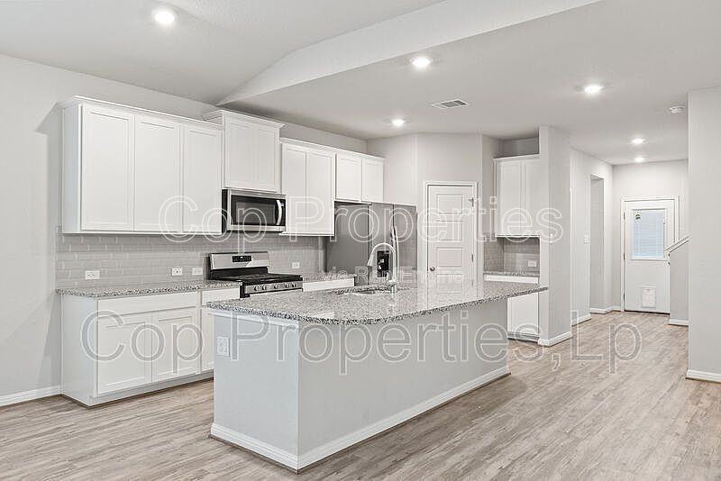 11627 Troubadour Trl - Photo 7 of 34
