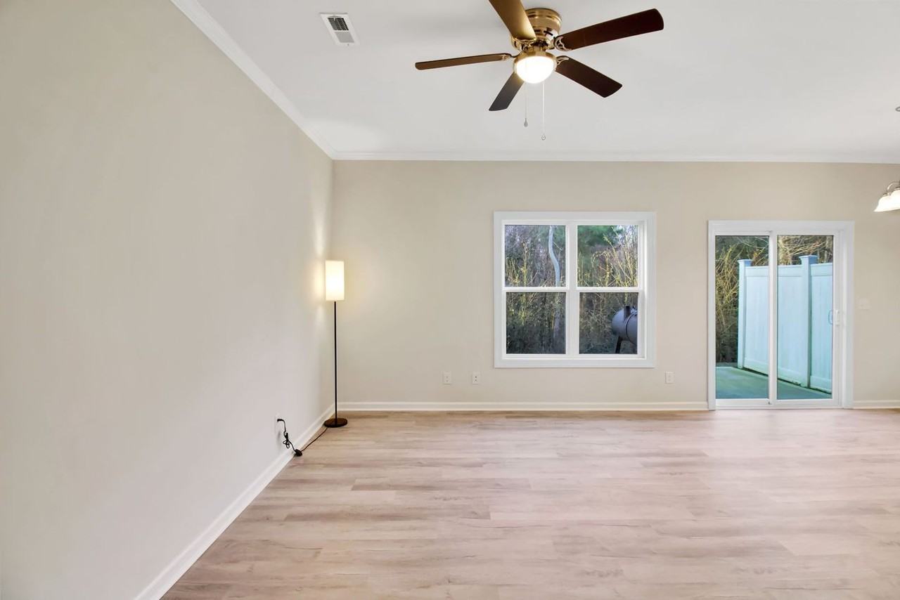 237 Winstead Loop Rd - Photo 4 of 13