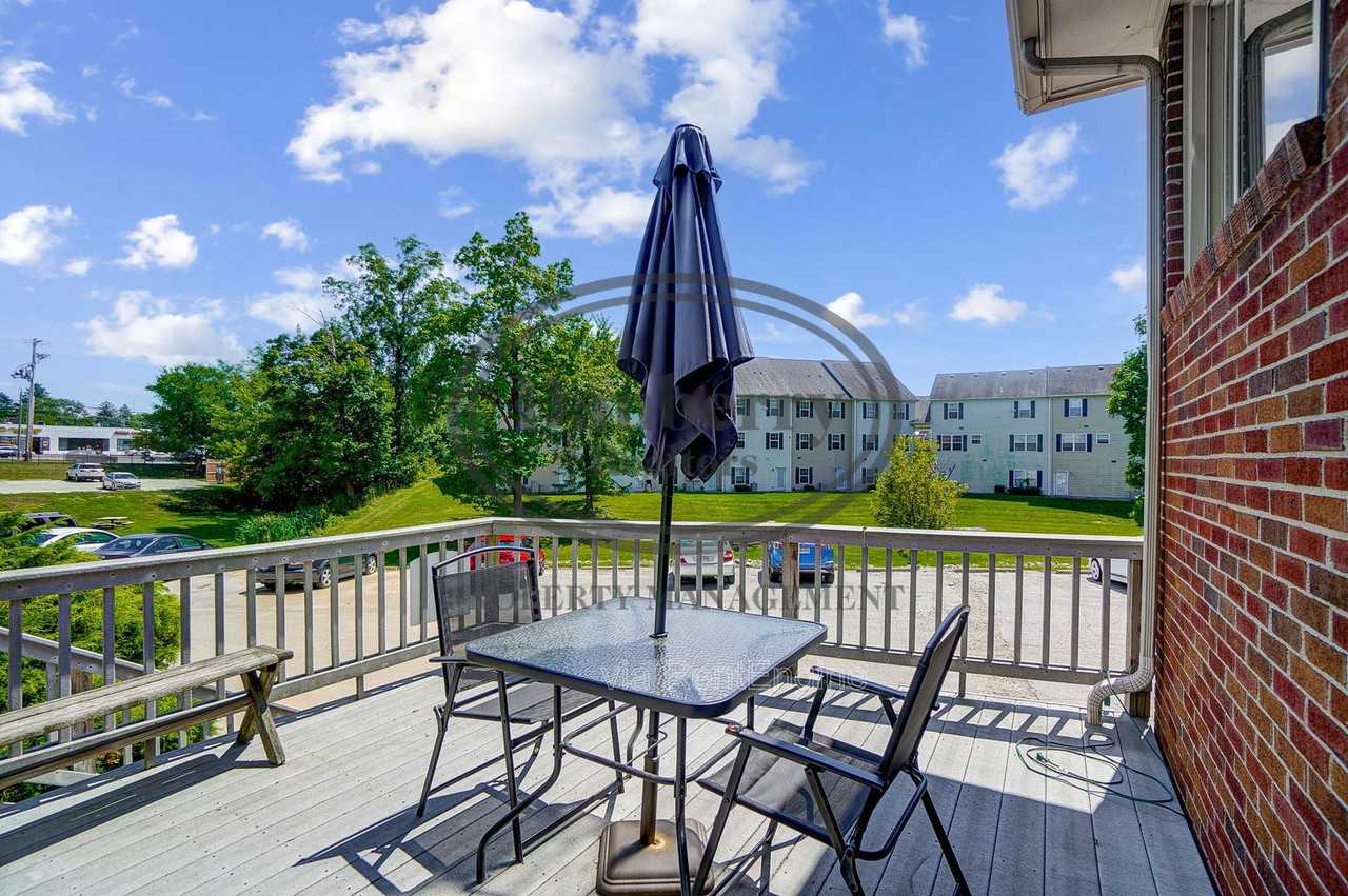 1133 N Byrne Rd #1 - Photo 2 of 35