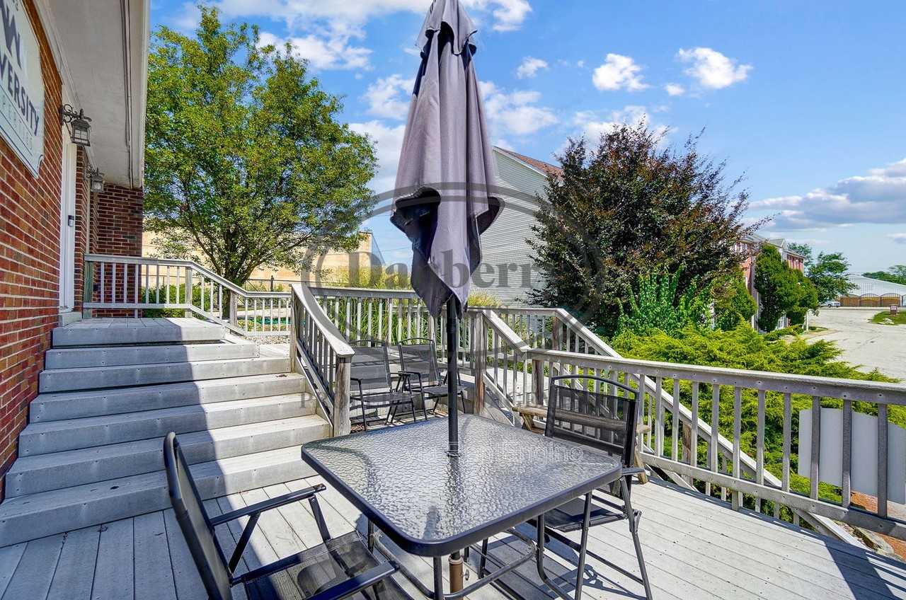 1133 N Byrne Rd #1 - Photo 3 of 35