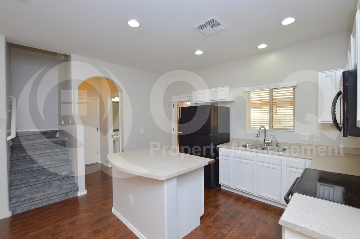 326 S Leandro - Photo 4 of 23
