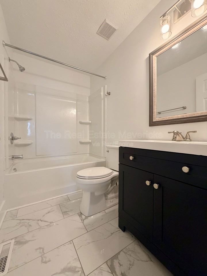 308 Gillespie Rd #B1 - Photo 7 of 8