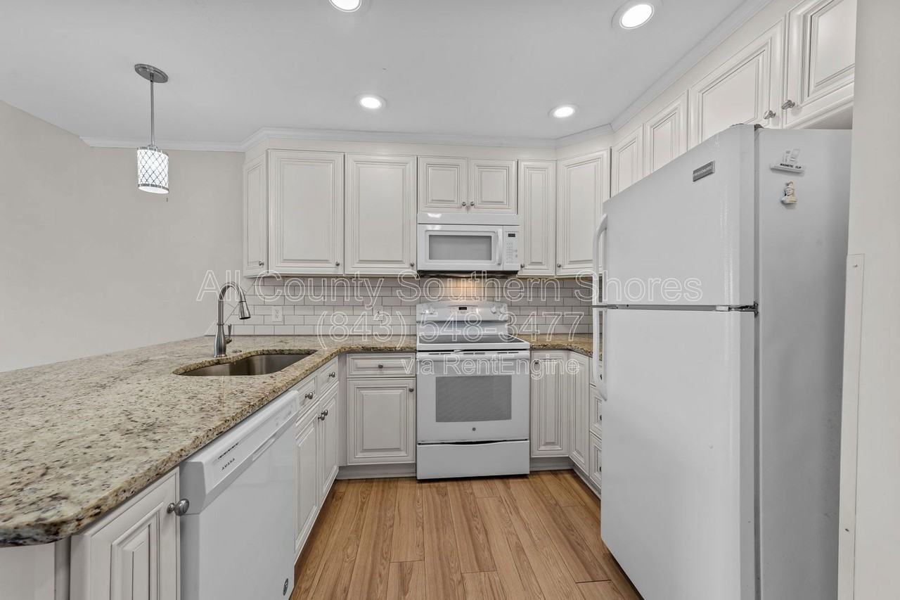 305 Resort Dr #C9 - Photo 6 of 36