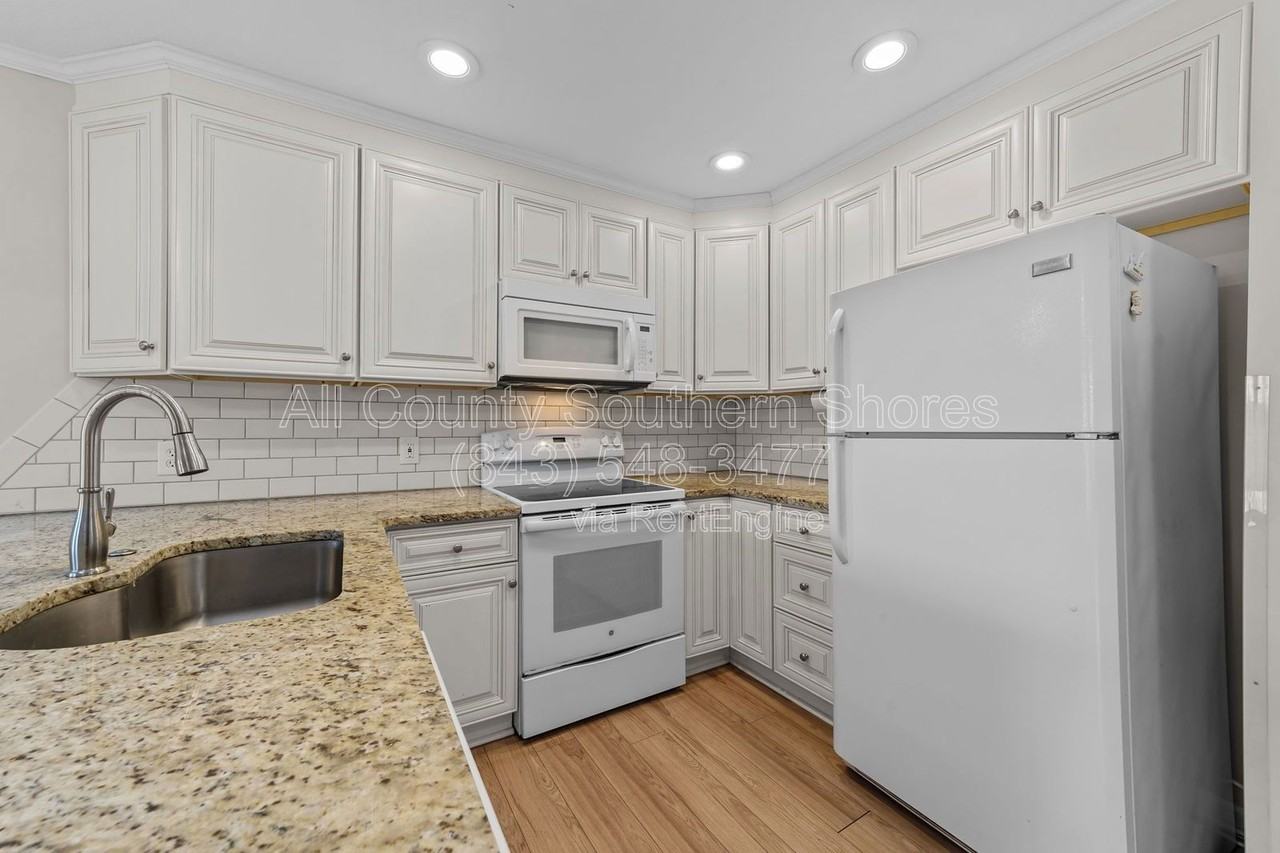 305 Resort Dr #C9 - Photo 7 of 36