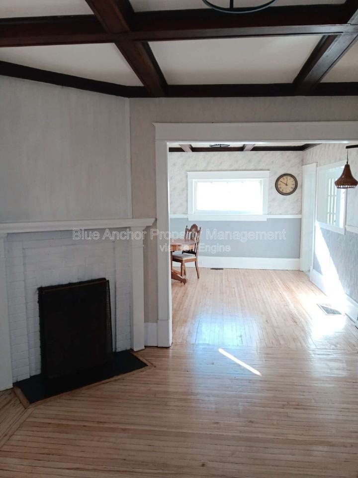 82 Marmora St - Photo 2 of 20