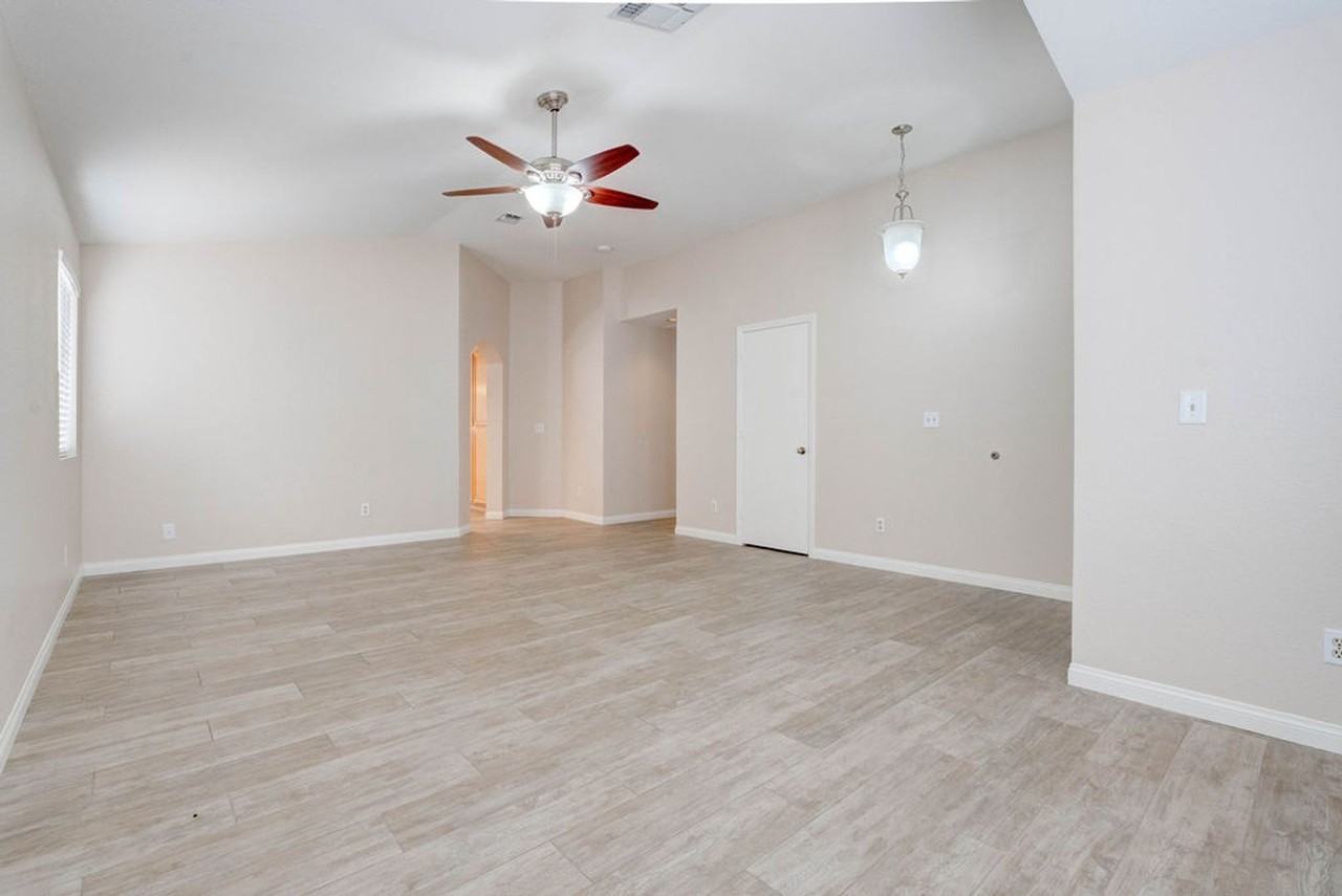 4417 Norte Cir - Photo 3 of 42