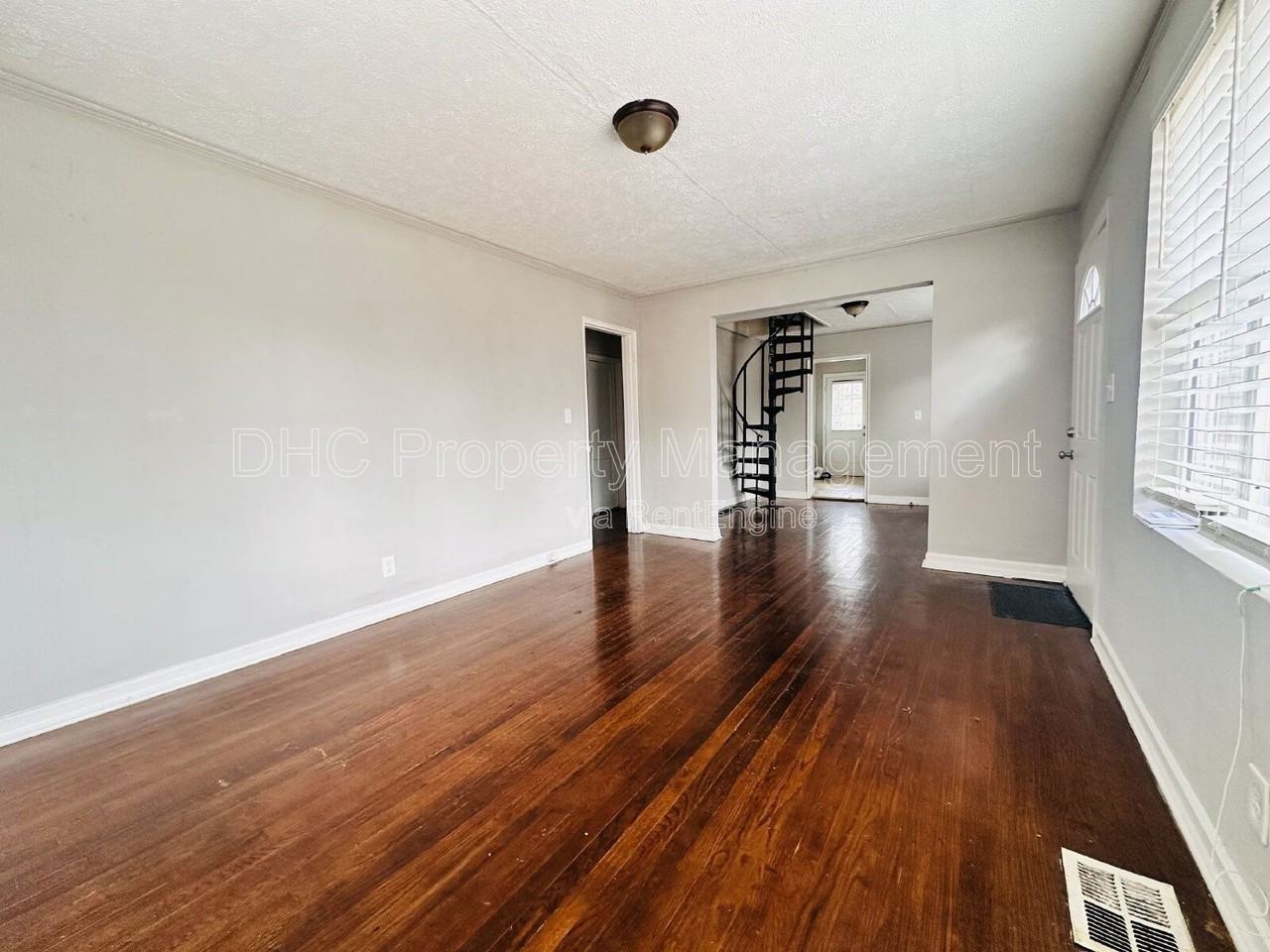 1994 Don Juan Ln - Photo 4 of 13