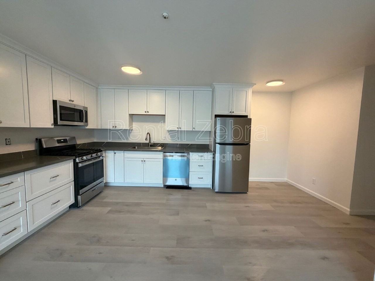 1440 Southwest Blvd #17 - Photo 2 of 8