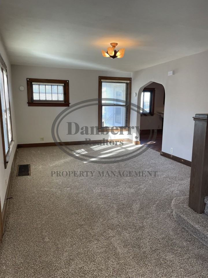 606 South St - Photo 6 of 27