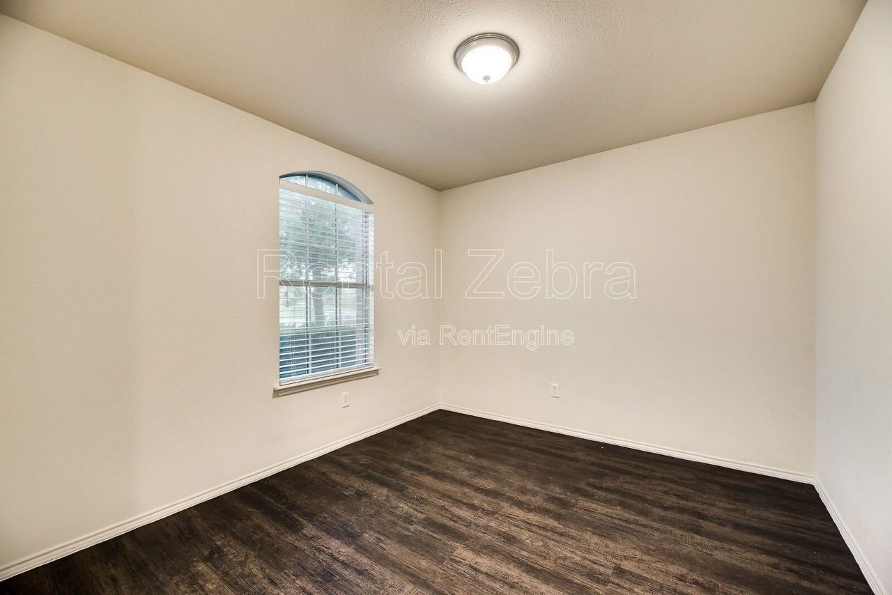 149 Boca Raton Way - Photo 4 of 21