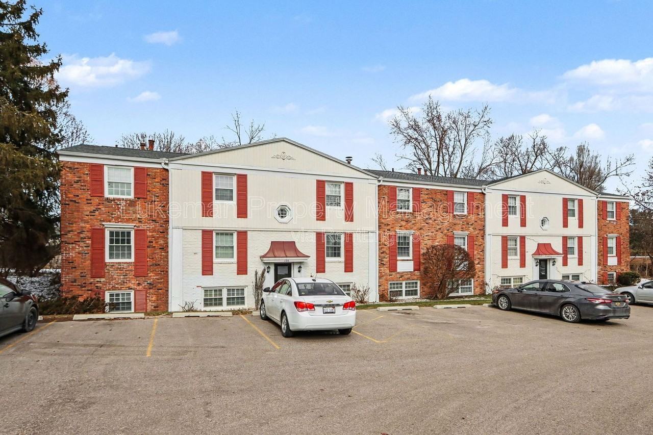 728 Garland Cir #F - Photo 2 of 17