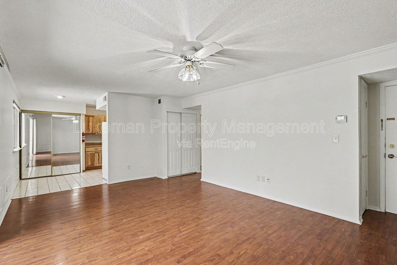 728 Garland Cir #F - Photo 6 of 17