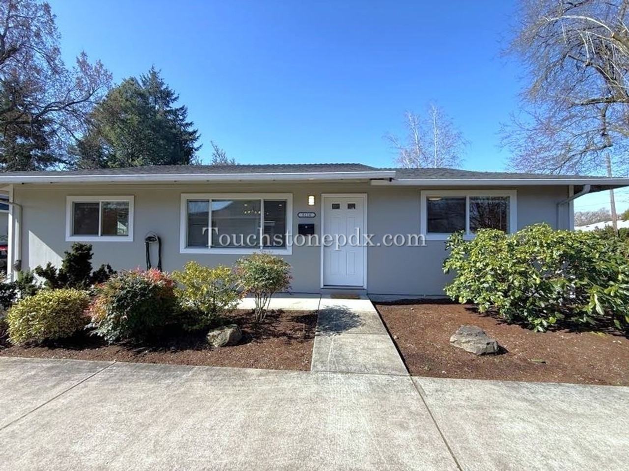 5116 Se Mitchell St - Photo 2 of 29