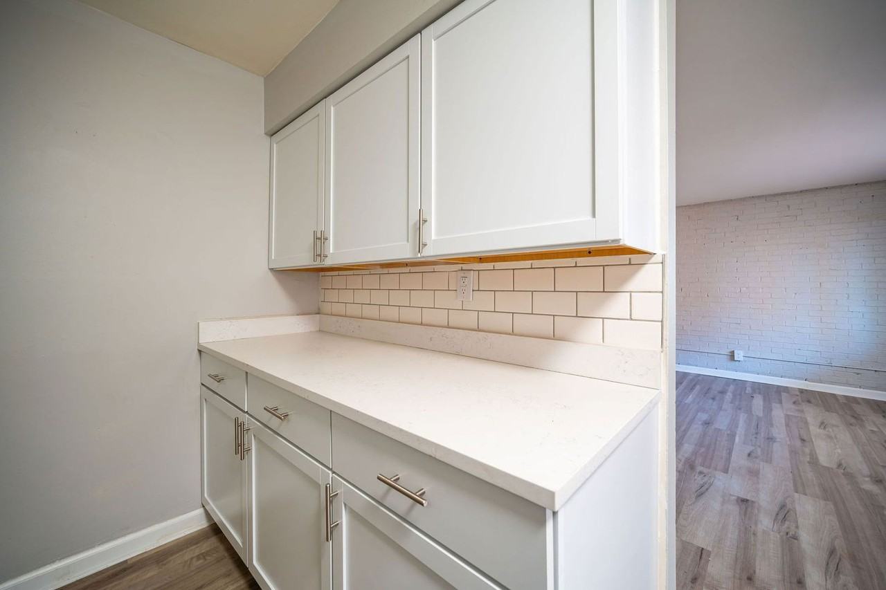 35 Euclid Ave #F - Photo 5 of 9