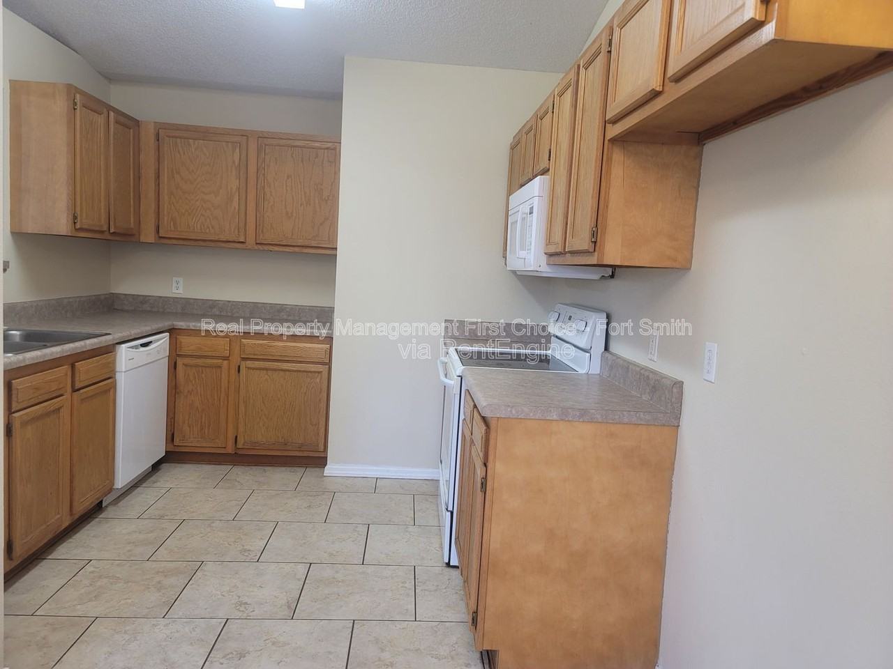 3802 Owen St - Photo 7 of 23