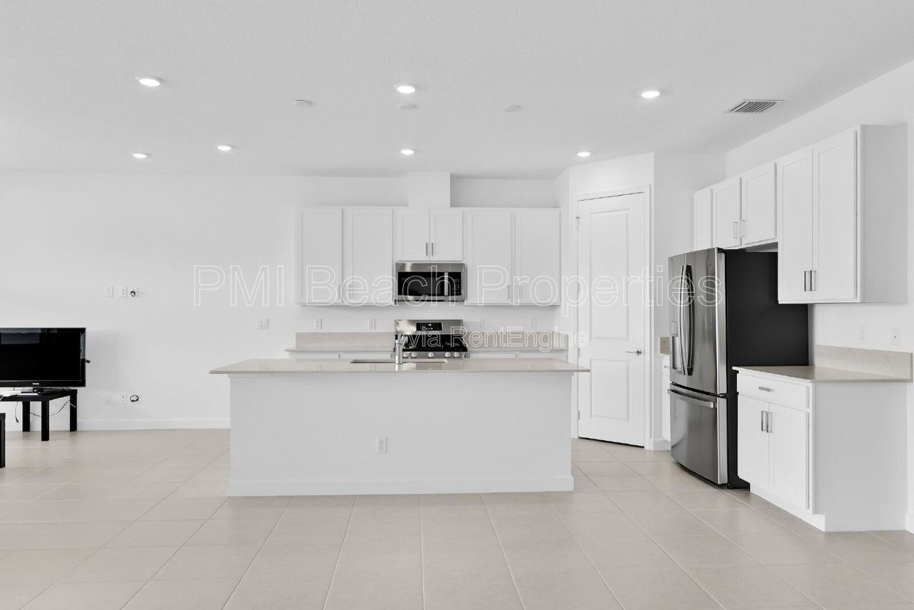 1799 Wandering Willow Way - Photo 3 of 33