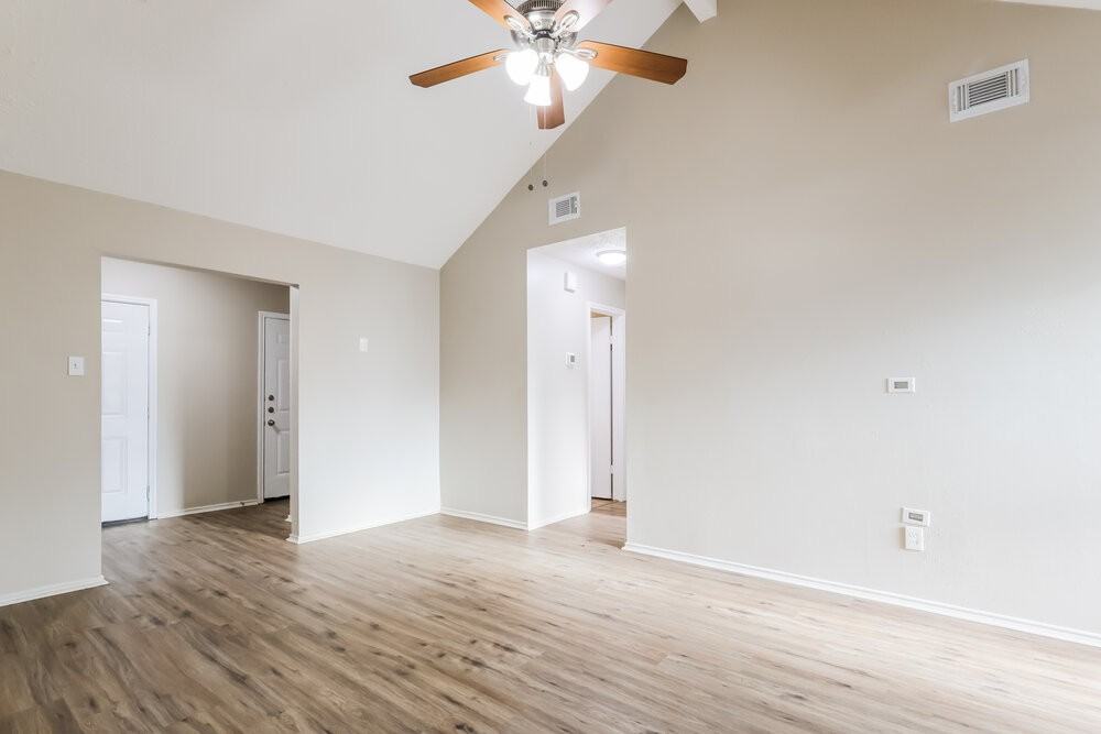 12207 Evening Glen Ct - Photo 3 of 16