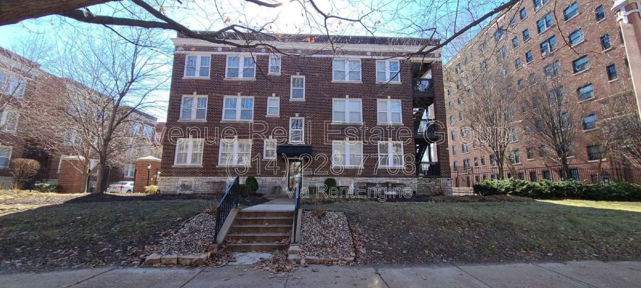 5360 Pershing Ave #6A - Photo 2 of 11