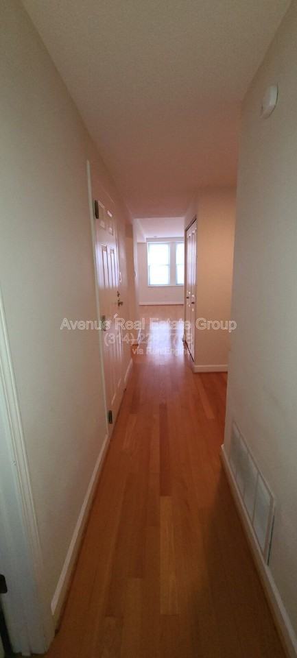 5360 Pershing Ave #6A - Photo 3 of 11