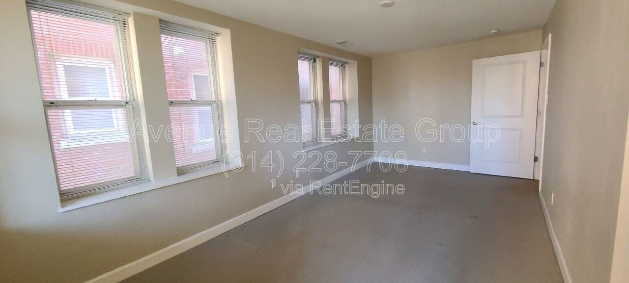 5360 Pershing Ave #6A - Photo 4 of 11