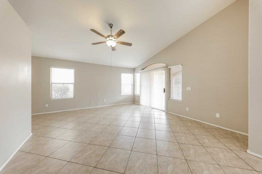 20015 N 22nd Pl - Photo 3 of 16