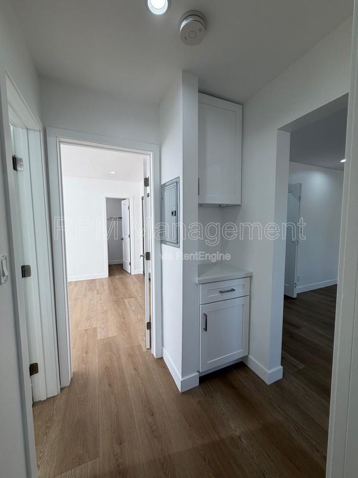 2336 34th St #1 - Photo 7 of 14