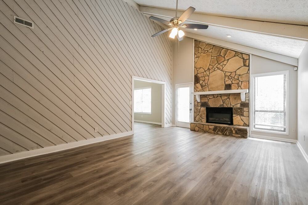 8983 Habersham Dr - Photo 5 of 16