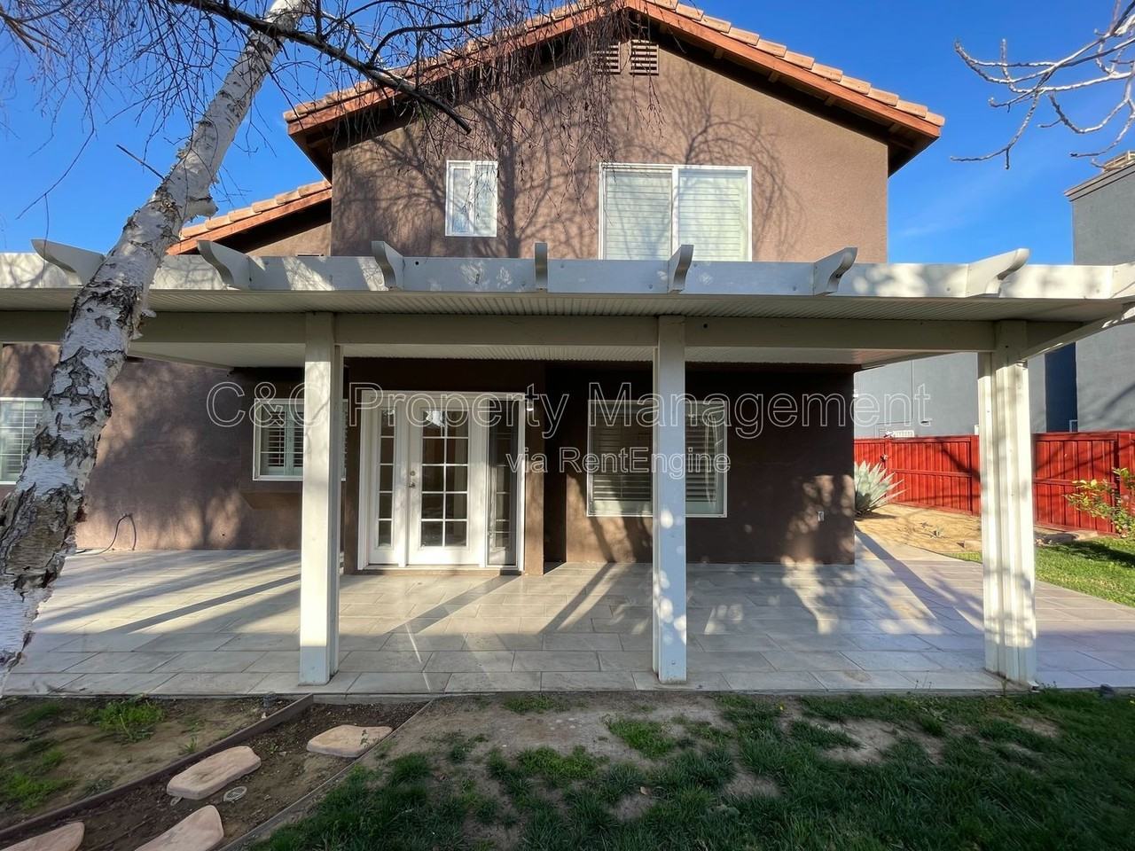 1496 Lechuga Way - Photo 4 of 19