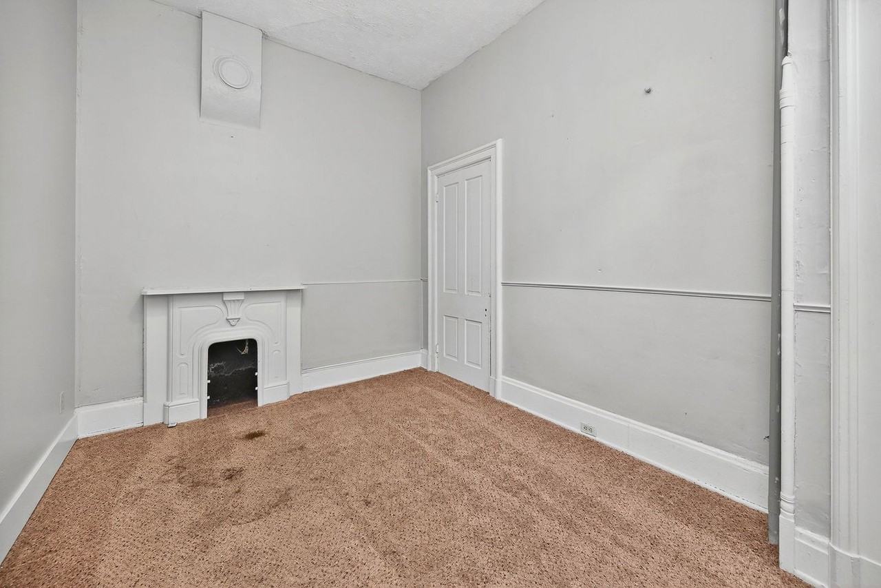 2419 Vine St #6 - Photo 7 of 9