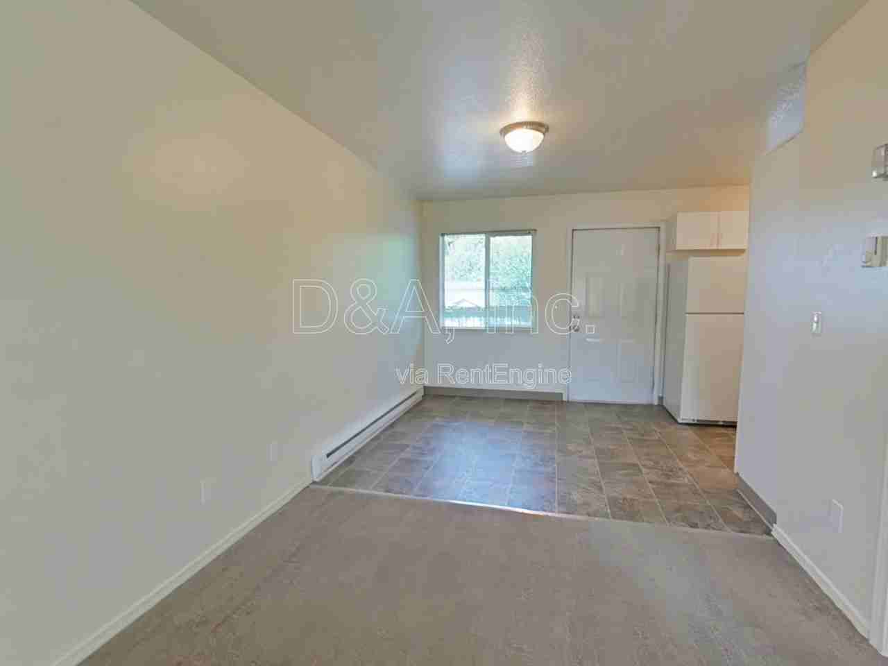 725 Sw 13th St #8 - Photo 2 of 9