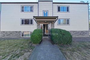 featured image of 111 Nw 11th St #1