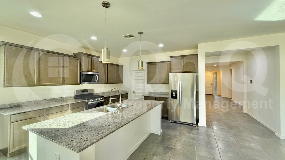 625 W Panola Dr - Photo 6 of 23