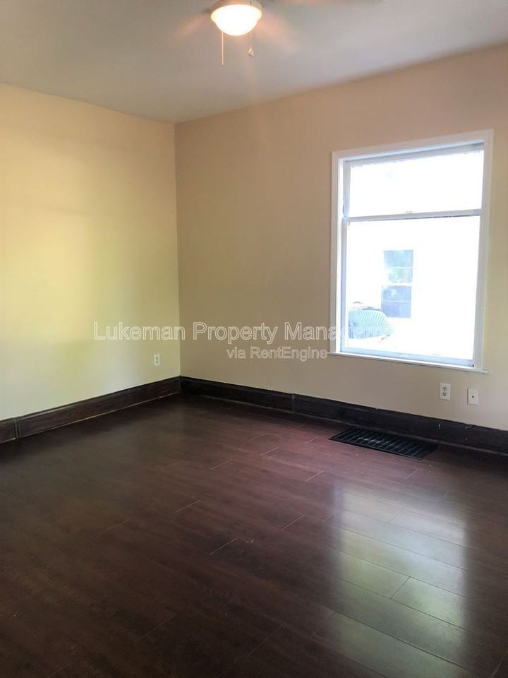 701 Davis St - Photo 3 of 23