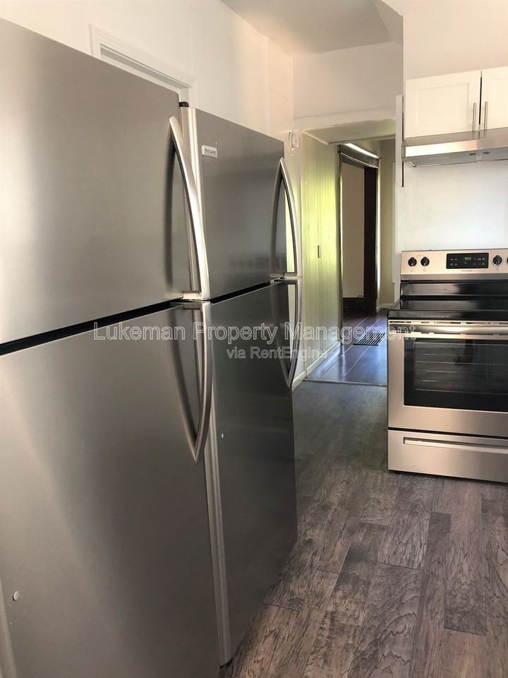 701 Davis St - Photo 7 of 23