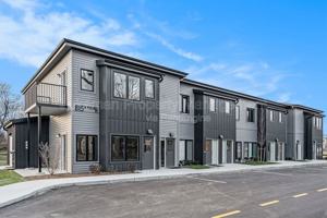 featured image of 815 N Pitcher St #1