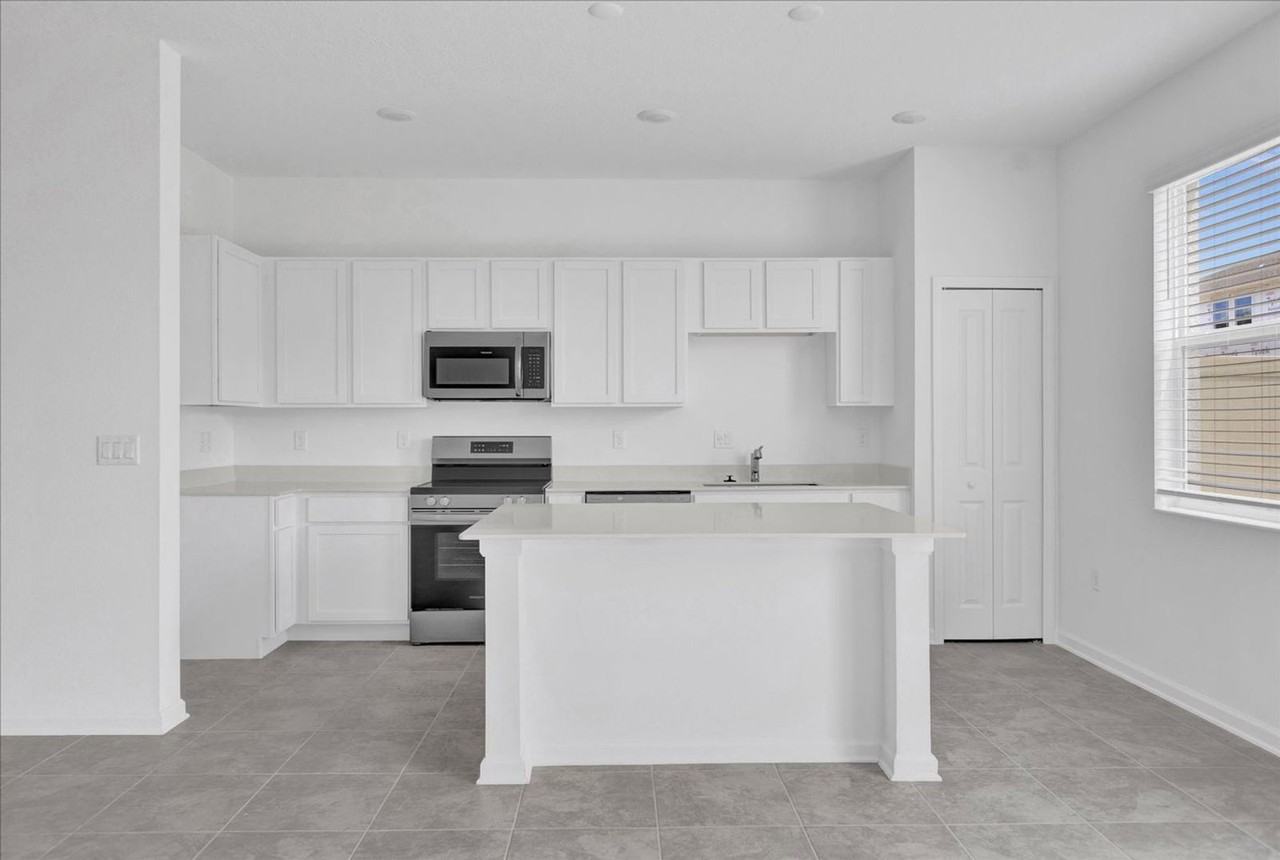 2474 Skyline Loop - Photo 6 of 21