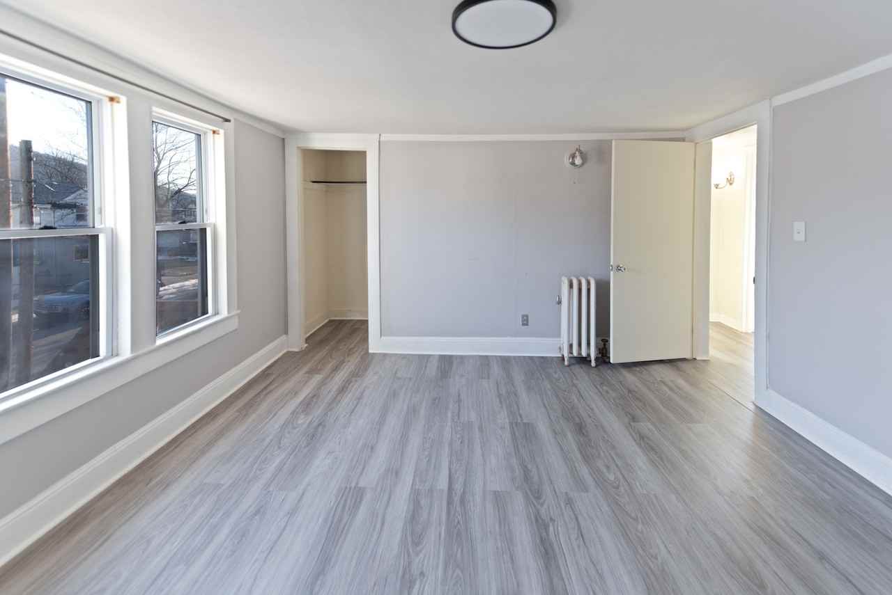 45 Jackson St - Photo 4 of 16