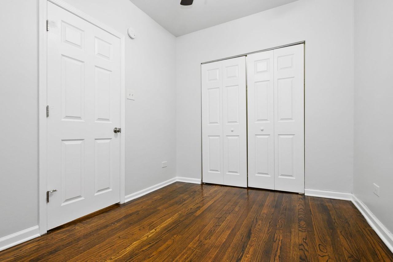 7525-33 S. Kingston Avenue - Photo 6 of 20